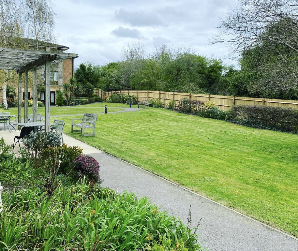 Bristol Garden Maintenance Contracts for lawn care